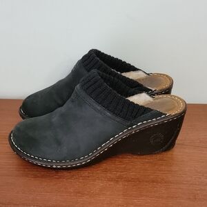 UGG Gael Black Suede Sherpa Lined Clog sz7